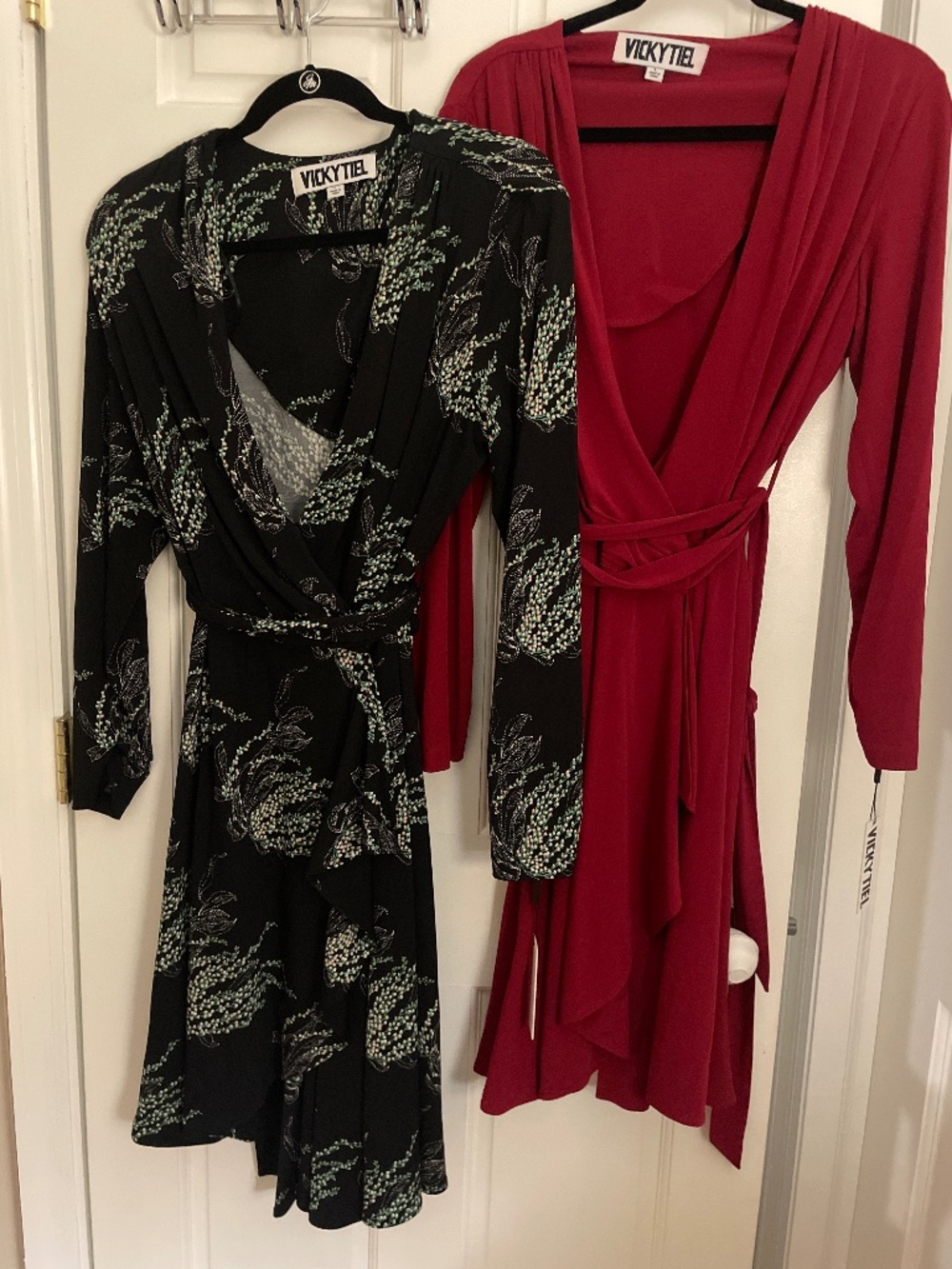 Vicky Tiel Long Sleeve Wrap Midi Dresses Solid Red & Black Floral